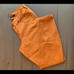 3-Button High Rise Jegging